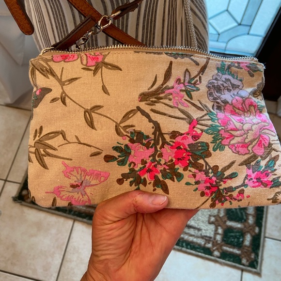 Jones Ware floral tapestry crossbody - Picture 12 of 12